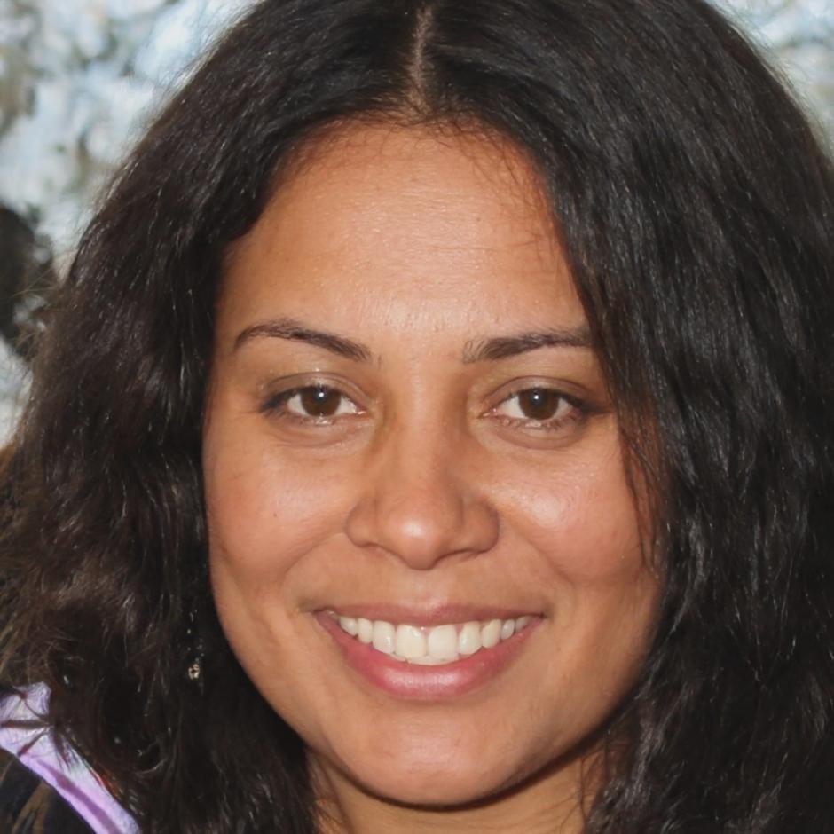 Instructor Róisín Fitzgerald